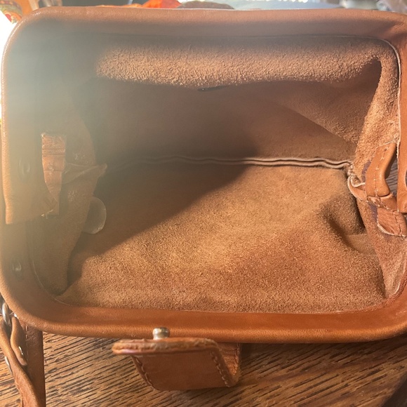 VINTAGE COIN PURSE - Picture 14 of 14